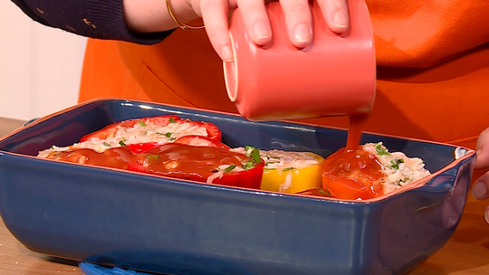 فلفل ألوان محشي بالدجاج المفروم