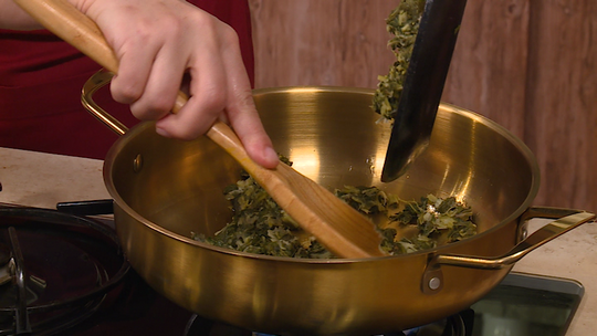 بوراك العجين بالسلق و اللحم المفروم