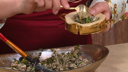 بوراك العجين بالسلق و اللحم المفروم