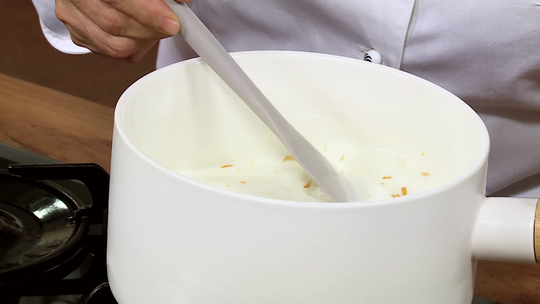 أرز بالحليب والبرتقال