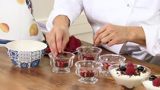 موس الشوكولاطة البيضاء والكرامبل