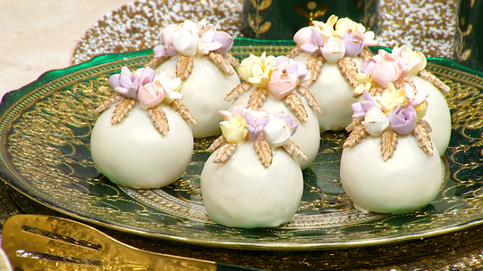 كريات الزهور بالفستق