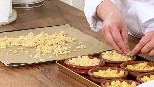 كرامبل بالتفاح (Crumble aux pommes)