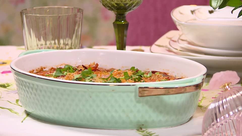 دولمة فلفل بصلصة الطماطم