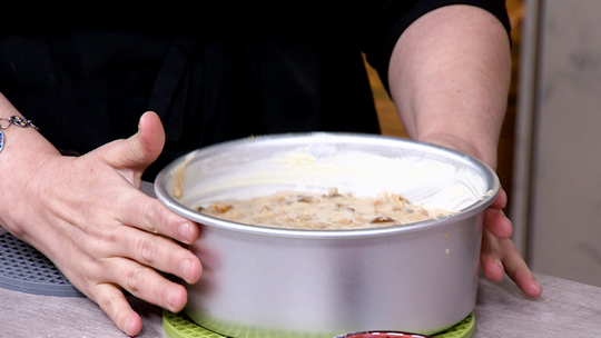 كعكة بالتمر والجوز