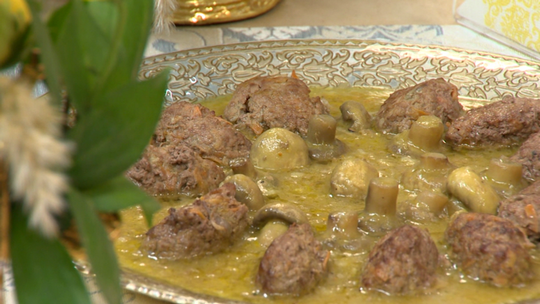 صبيعات بالفطر وصلصة المحار (الزويتخ)