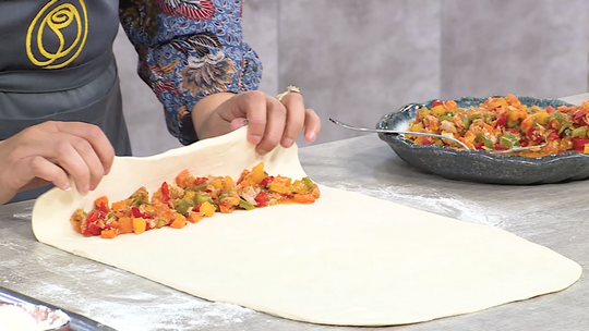 فطيرة بالعجينة المورقة