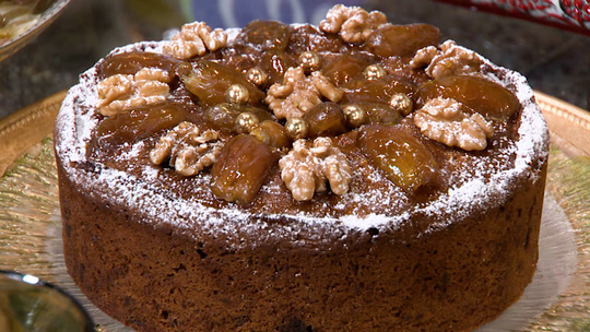 كعكة بالتمر والجوز