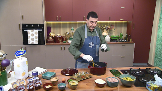 طاجين الزيتون بكريات اللَّحم والبطاطا