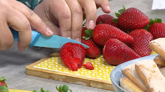 تيراميسو بالفراولة