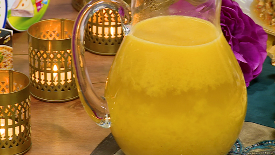 عصير سموثي بالبرتقال والموز