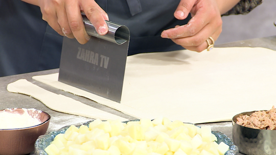 كورني بحشو البطاطا والتونة