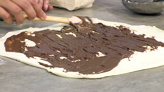 فطيرة بالشوكولاطة والمكسرات