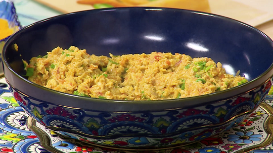 بوراك بالدجاج المُتبل والياغورت