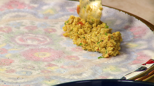 بوراك بالدجاج المُتبل والياغورت