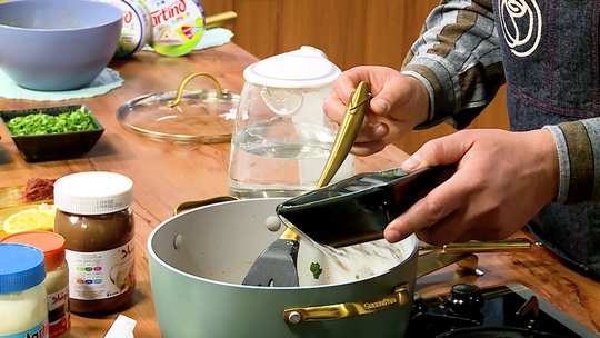 برغل بأجنحة الدجاج