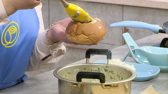 خبز محشي بالدجاج والفطر