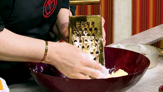 ميني تارت بحبيبات المشمش