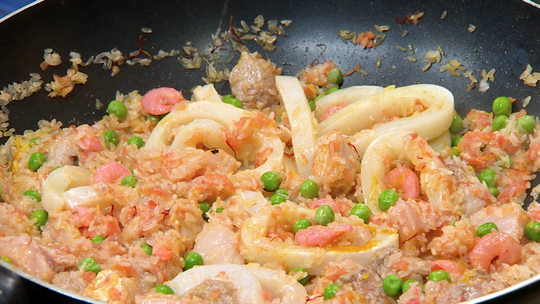 لابايلا (La paella)