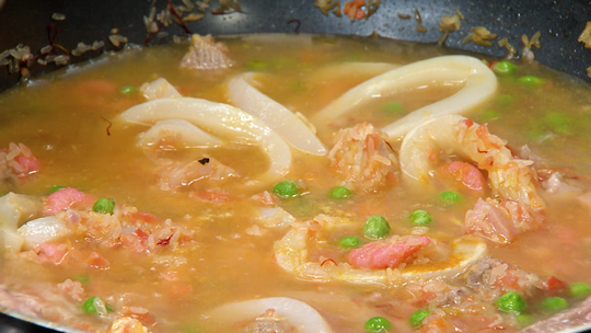 لابايلا (La paella)