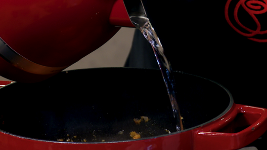 مدربل الباذنجان بالصلصة الحمراء