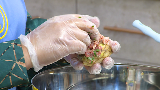 دولمة قرنون بالجلبانة واللحم