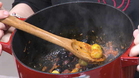 مثوم بالزيتون