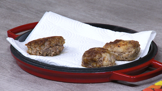 مثوم بالزيتون