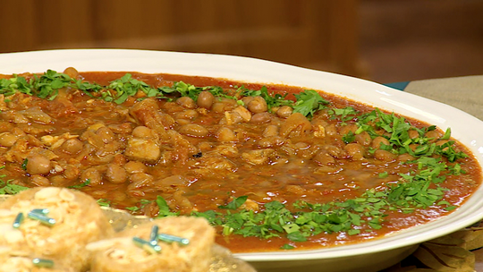 اللوبيا الفصاصة بالدجاج