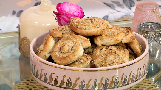 حلوى بالعجينة المورقة