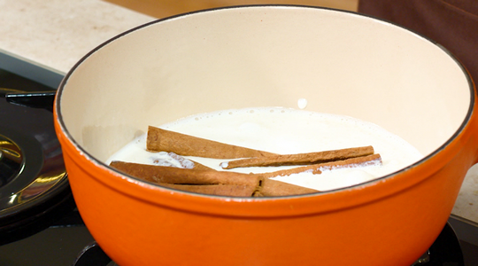 كيك بنكهة القرفة