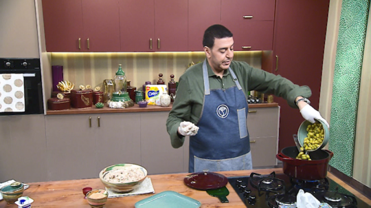 طاجين الزيتون بكريات اللَّحم والبطاطا