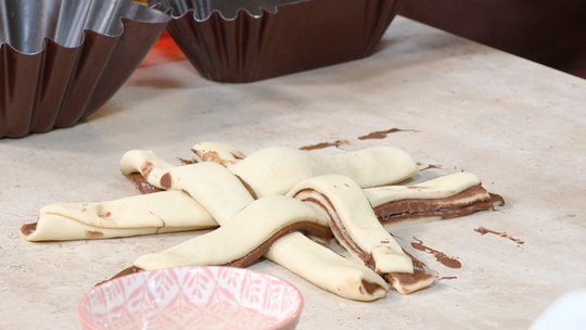 بريوش محشي بالشوكولاطة