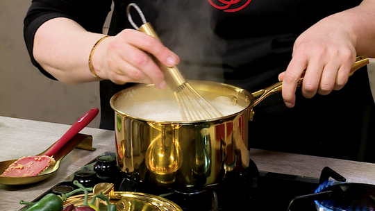 تشيز كيك بالليمون وحبيبات التفاح الجافة