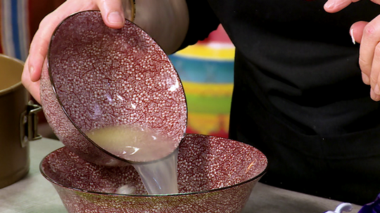 تشيز كيك بالليمون وحبيبات التفاح الجافة