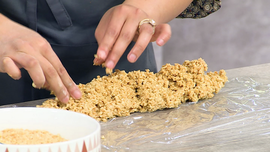 رولي بالقطايف والكاوكاو