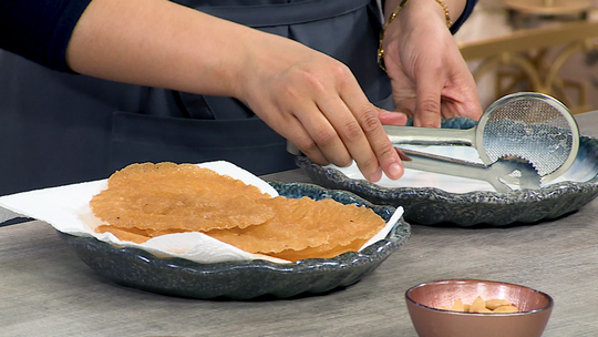 تحلية بورق الديول واللوز