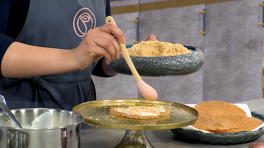 تحلية بورق الديول واللوز