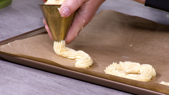 حلوة اللمبوط