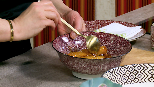 سيقار بالمشمش المجفف واللوز