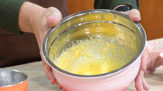 كيك عائلي بالتفاح