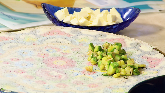 بوراك بالكوسة ورقائق اللوز المحمص