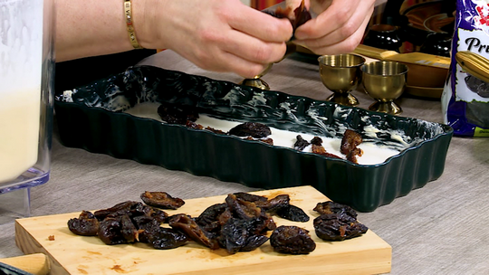 فلان بالبرقوق المجفف (Far breton)