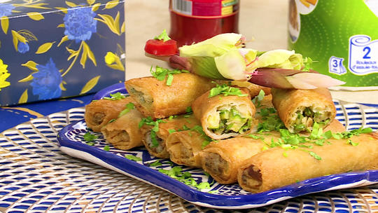 بوراك بالكوسة ورقائق اللوز المحمص