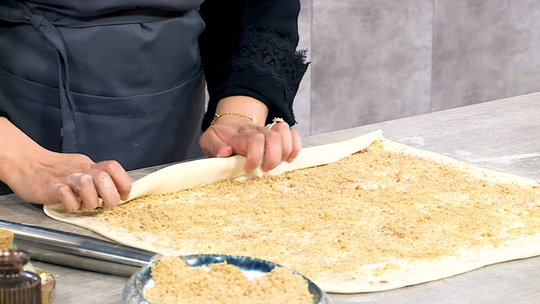 حلوى بالعجينة المورقة