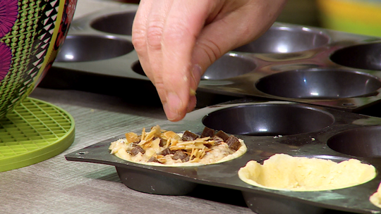 ميني تارت بحبيبات المشمش